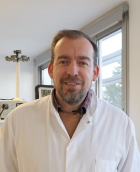 Face au Cancer – Eddy Pasquier, chercheur en cancers pédiatriques : « Il y a une armée de l&rsquo;ombre qui travaille pour vos enfants »