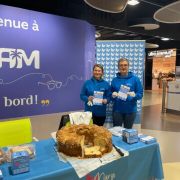 Opération solidaire Carrefour les boucles du cœur.