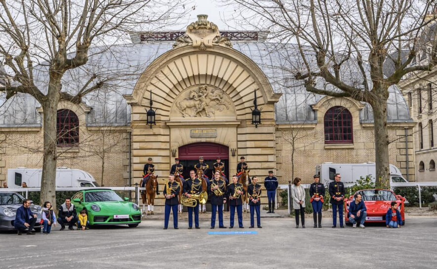 THE FRENCH REPUBLICAN GUARD OPENS ITS DOORS TO CHILDREN WITH CANCER