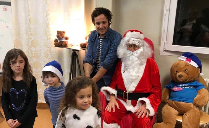 Vianney rend visite aux enfants hospitalisés pour Noël
